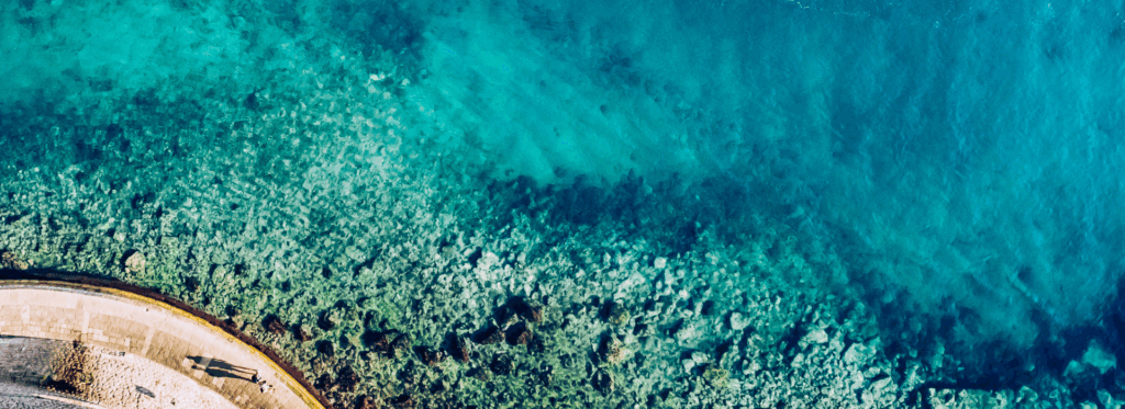 Dimokriteio Cruises