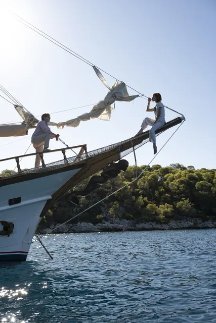 Guests enjoying the bow of AXION ESTI